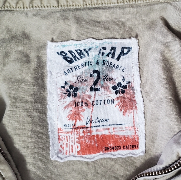 Baby Gap Size 2 Beige/Tan jacket with multiple pockets - Picture 3 of 3